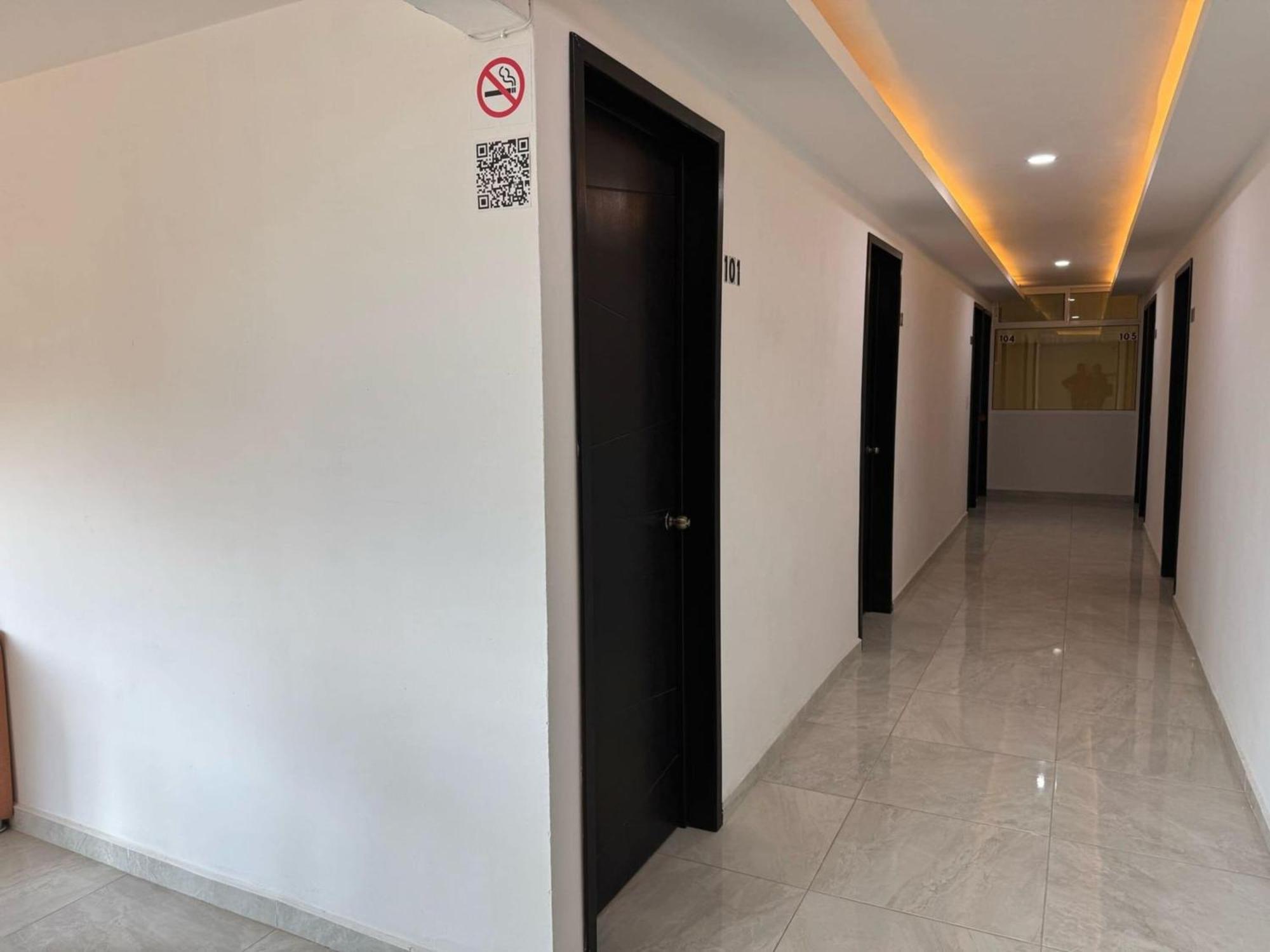Oyo Hotel Familiar Tollan 乔卢拉 外观 照片