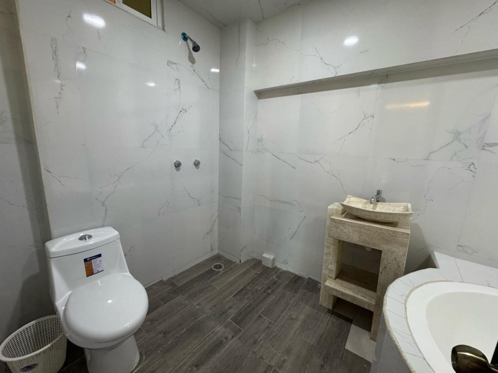 Oyo Hotel Familiar Tollan 乔卢拉 外观 照片